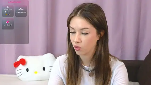 ellie kramer online show from June 6, 2026, 9:19 pm