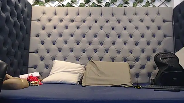 Snapshot of chanel_grant chatting on February 11, 2026, 10:04 pm chanel grant online show from February 11, 2026, 10:04 pm