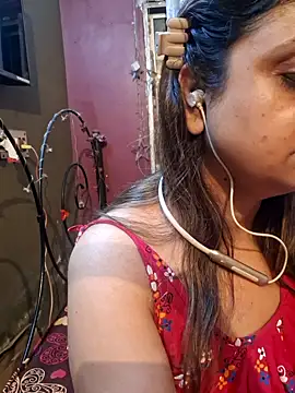 Snapshot of Maaya66 chatting on February 17, 2026, 6:47 pm Maaya66 online show from February 17, 2026, 6:47 pm