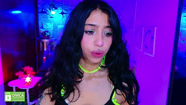 REDHOTTER  online show from November 11, 2025, 7:58 pm