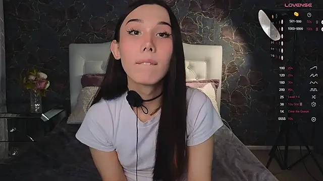 Kaia Sunshine Mia online show from February 17, 2025, 2:59 pm