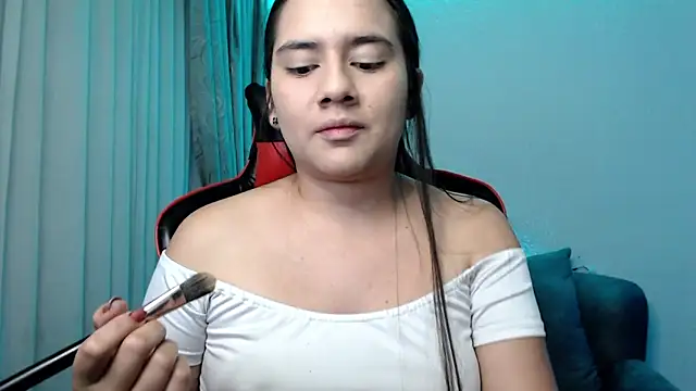 Snapshot of Lexyevans chatting on December 20, 2024, 10:43 pm Lexyevans online show from December 20, 2024, 10:43 pm