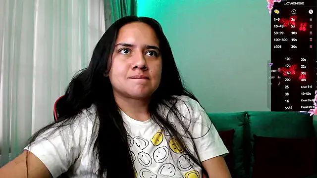 Snapshot of Lexyevans chatting on February 13, 2025, 10:22 pm Lexyevans online show from February 13, 2025, 10:22 pm