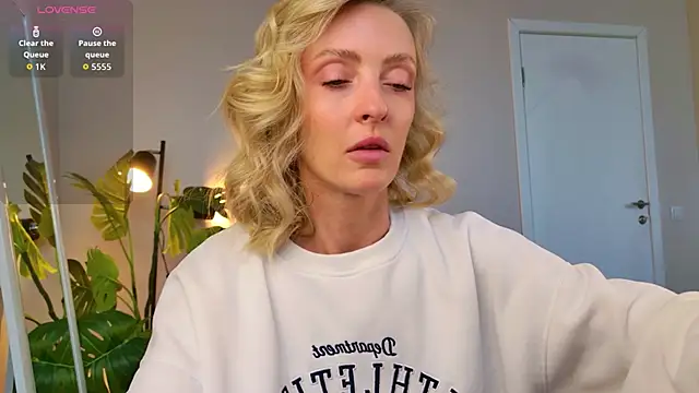 sexuallycorrecte online show from May 30, 2026, 7:38 am