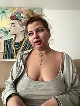 AllysonK online show from December 18, 2025, 11:38 am