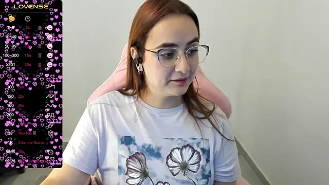 maryluna95 online show from February 18, 2025, 11:41 pm