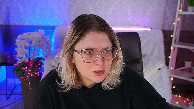 CoolTatis online show from February 4, 2026, 8:20 am