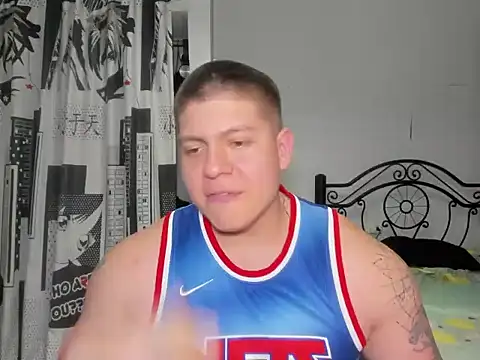 Snapshot of regan_jhonso chatting on December 16, 2025, 4:39 am regan jhonso online show from December 16, 2025, 4:39 am