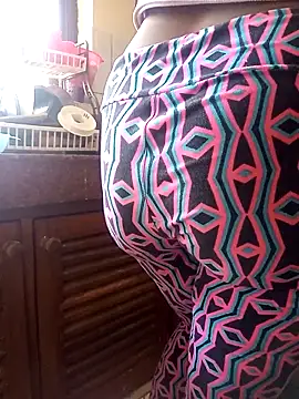 zainabsmile online show from October 25, 2025, 9:39 am