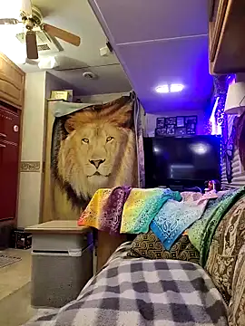 annika lately online show from October 25, 2025, 3:36 am