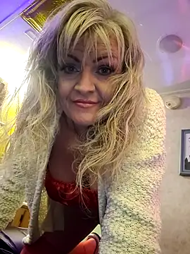 annika lately online show from November 23, 2025, 4:56 am