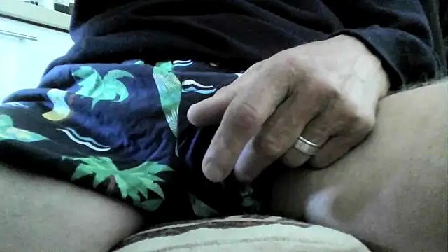 ewuich1 online show from January 15, 2025, 9:56 am