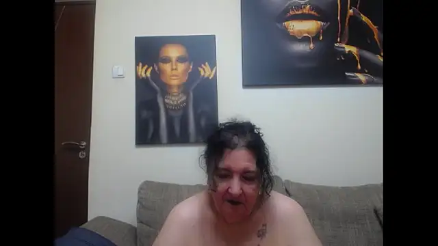 Snapshot of maturekorine chatting on June 11, 2026, 12:32 am maturekorine online show from June 11, 2026, 12:32 am