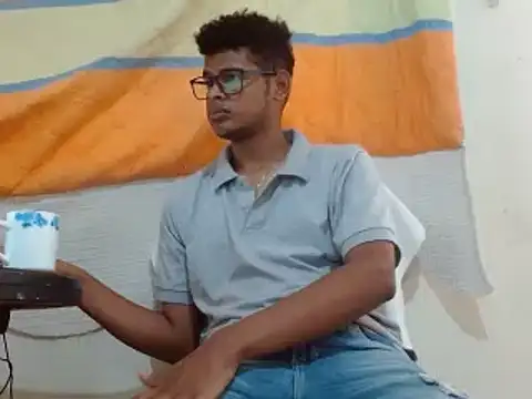 boylittle19cm online show from February 25, 2025, 3:38 pm