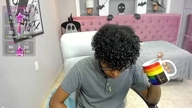 boylittle19cm online show from October 31, 2025, 11:55 am