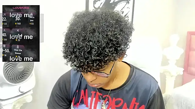 boylittle19cm online show from November 9, 2025, 12:36 pm