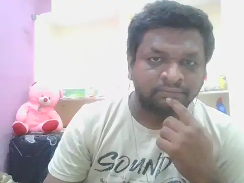 Snapshot of ITGuyhyd chatting on February 15, 2026, 5:20 pm ITGuyhyd online show from February 15, 2026, 5:20 pm