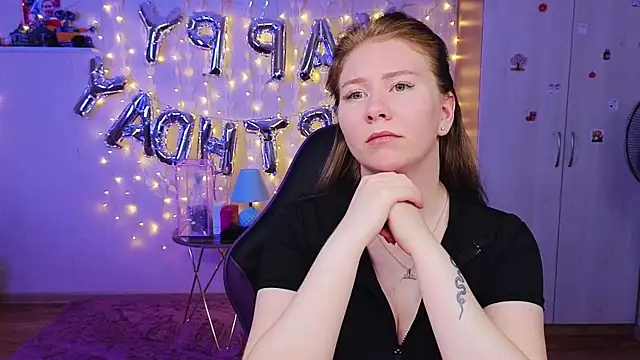 D0nna  online show from July 24, 2026, 8:51 pm