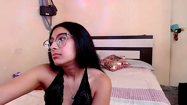 Snapshot of chika_hellar chatting on February 26, 2026, 10:31 pm chika hellar online show from February 26, 2026, 10:31 pm