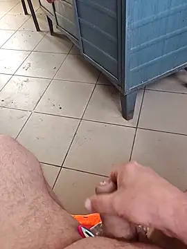 Szeltolo001 online show from March 16, 2026, 8:51 am