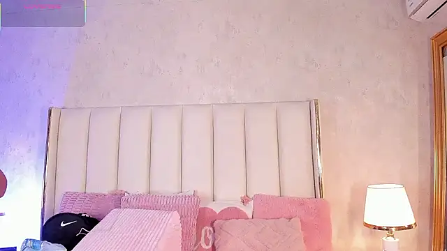 Snapshot of CahitlinBell chatting on February 7, 2026, 6:28 am CahitlinBell online show from February 7, 2026, 6:28 am