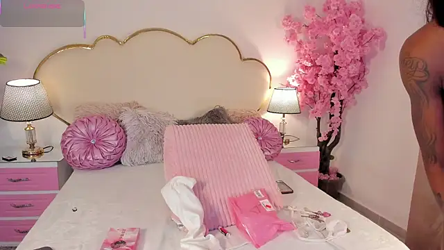 Snapshot of CahitlinBell chatting on February 11, 2026, 6:51 am CahitlinBell online show from February 11, 2026, 6:51 am