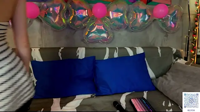 izi-fox online show from March 5, 2026, 4:03 pm