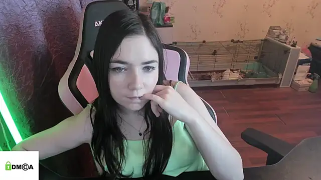 Crazy forest fairy online show from March 28, 2026, 9:58 pm