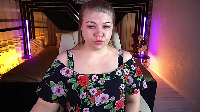 GabbieJay online show from July 21, 2026, 12:18 pm
