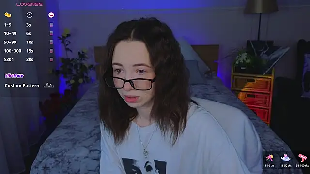 Hayle Hill online show from March 11, 2026, 2:28 am