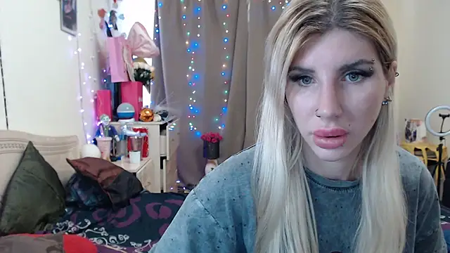 BLACKPeonyy online show from November 3, 2025, 9:10 am