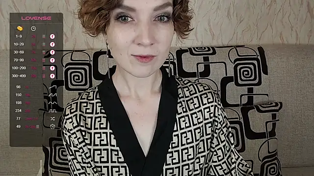 TinaWince online show from October 24, 2025, 4:53 am