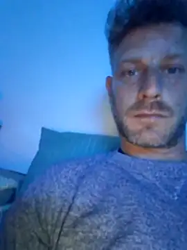 Jonjon3669 online show from April 4, 2026, 9:56 pm