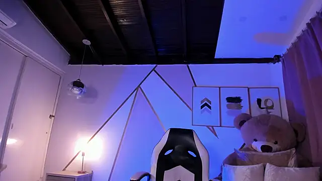 Snapshot of maye_wells chatting on February 12, 2025, 5:37 pm maye wells online show from February 12, 2025, 5:37 pm