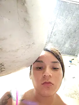 Rommy1028 online show from December 3, 2025, 7:27 am