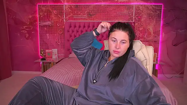 ArianaDarkk online show from October 9, 2025, 7:45 pm