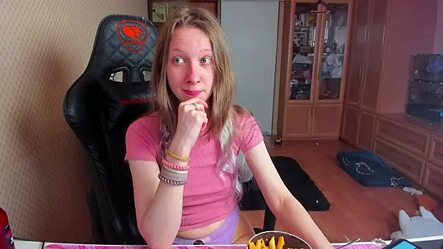 cutieMila online show from February 10, 2026, 11:03 am