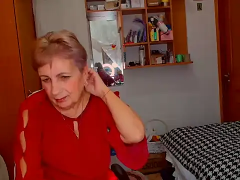 Victoria5643 online show from December 18, 2024, 9:29 pm