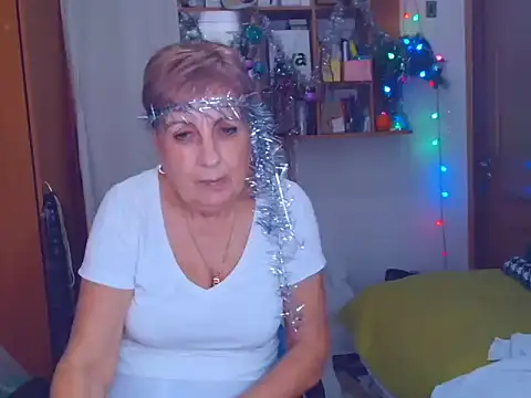 Victoria5643 online show from December 31, 2024, 11:28 pm