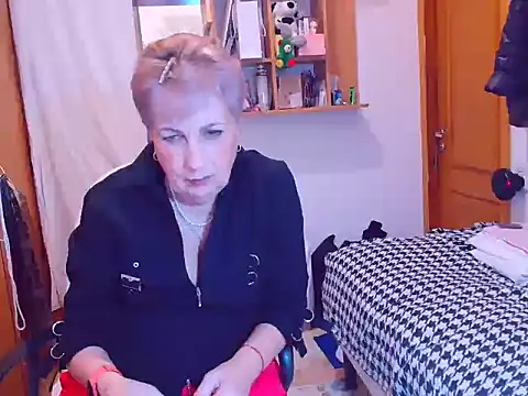 Victoria5643 online show from February 13, 2025, 8:03 pm