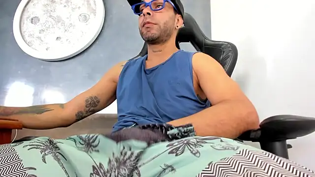 Bryan Bronx online show from October 18, 2025, 2:07 pm