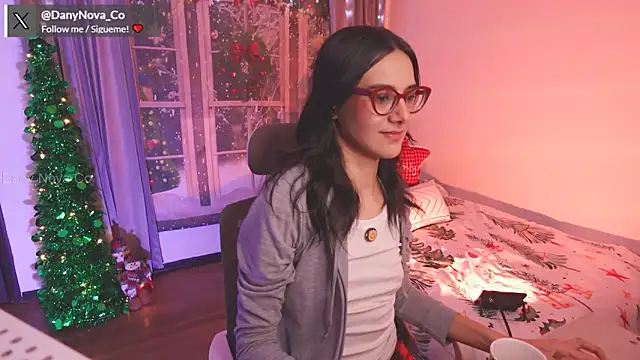 DanyNova Co online show from December 25, 2024, 7:13 pm