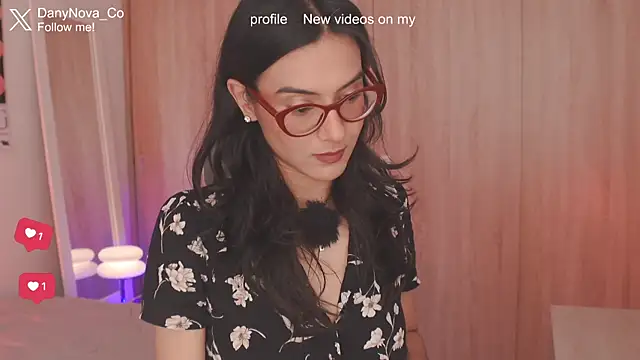 Snapshot of DanyNova_Co chatting on June 7, 2026, 9:07 pm DanyNova Co online show from June 7, 2026, 9:07 pm