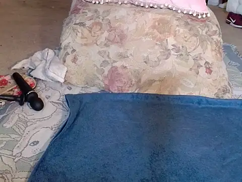 Snapshot of chanel_love chatting on January 9, 2026, 10:51 am chanel love online show from January 9, 2026, 10:51 am