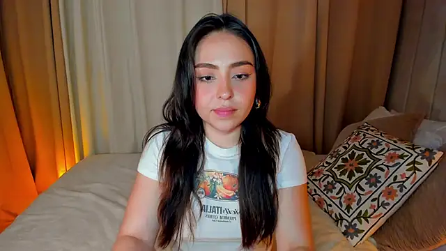 SofiMeza online show from February 8, 2025, 6:01 pm