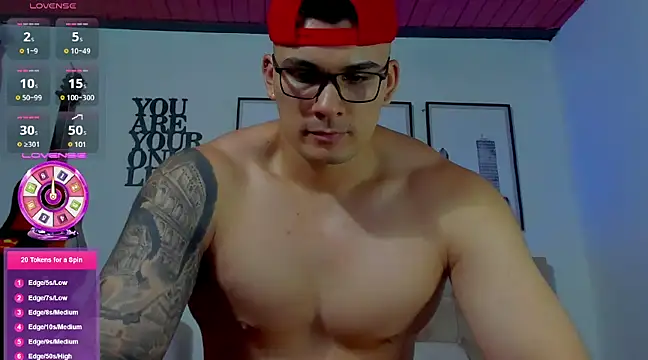 Snapshot of seancarreraa chatting on March 8, 2025, 1:06 am seancarreraa online show from March 8, 2025, 1:06 am