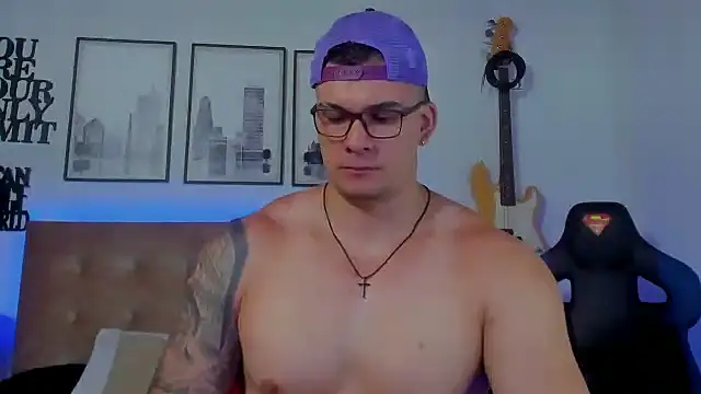 Snapshot of seancarreraa chatting on September 17, 2025, 3:30 am seancarreraa online show from September 17, 2025, 3:30 am