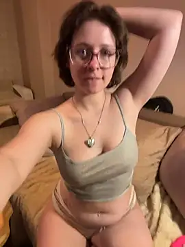 lily noris online show from June 18, 2026, 6:56 pm