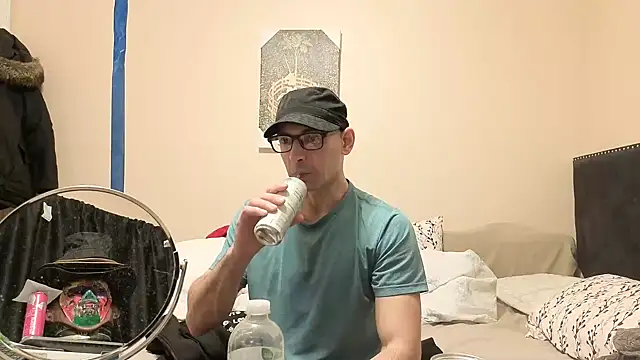 hailzeffn online show from March 25, 2026, 9:54 pm