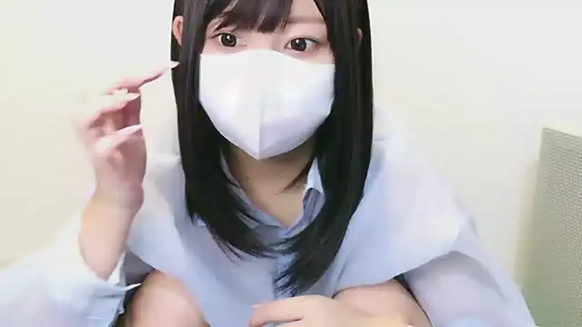 YUTSU KI online show from September 22, 2025, 3:41 am